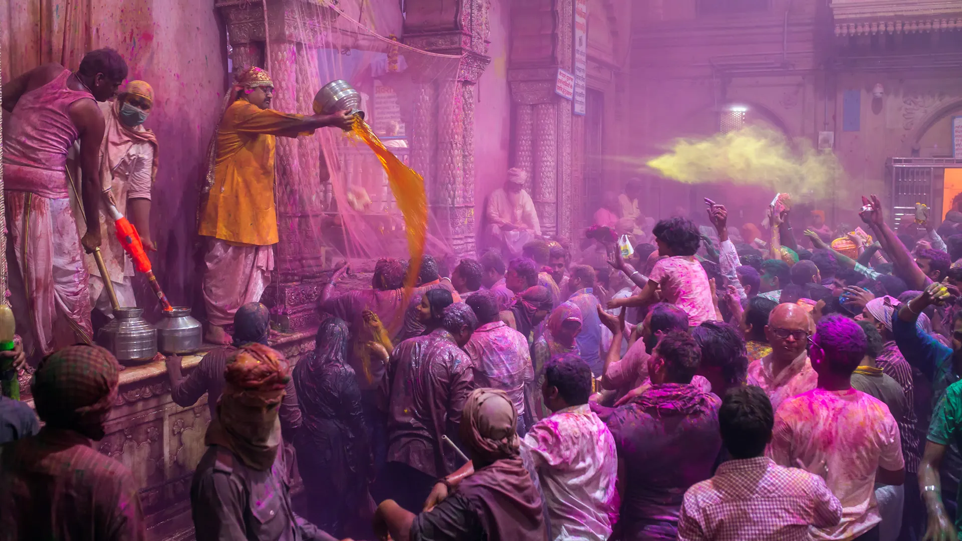 Vrindavan Ki Holi – Colours, Culture & Celebration: additional photo 2